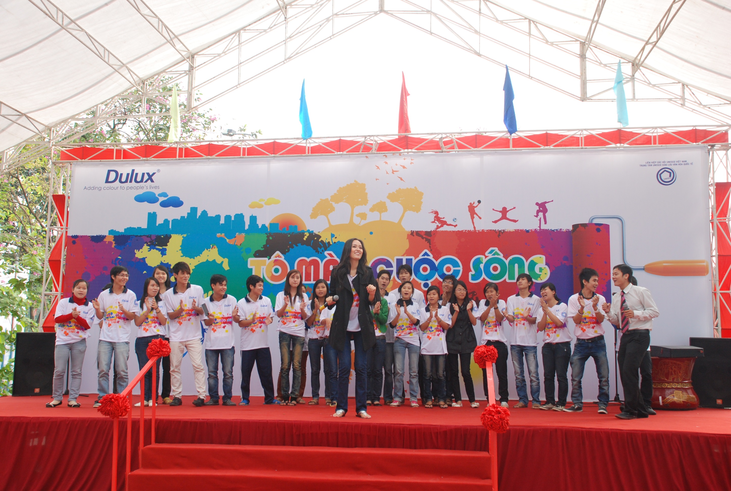 Miss Vietnam Mai Phuong Thuy, the ambassadress.