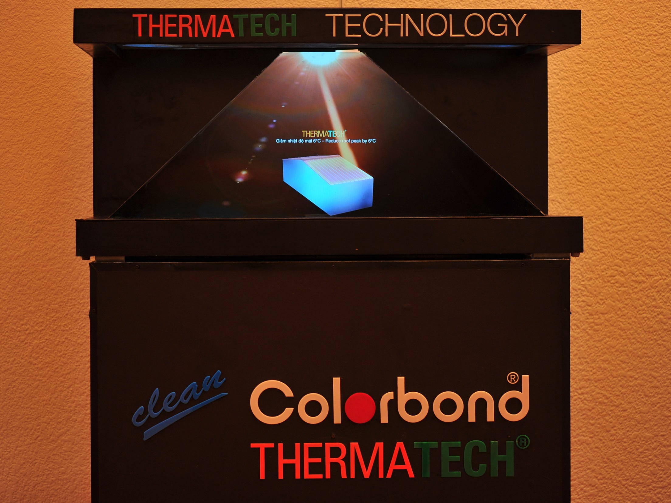 Hologram technology enhance product exhibition